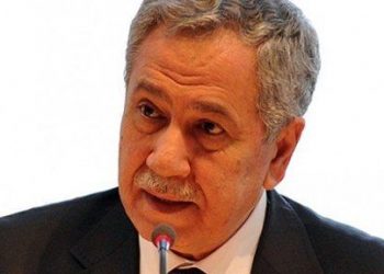 تركيا: أرينتش “نفى ووقَّع” قرار “كيمسايوكمو” في وقت معا!