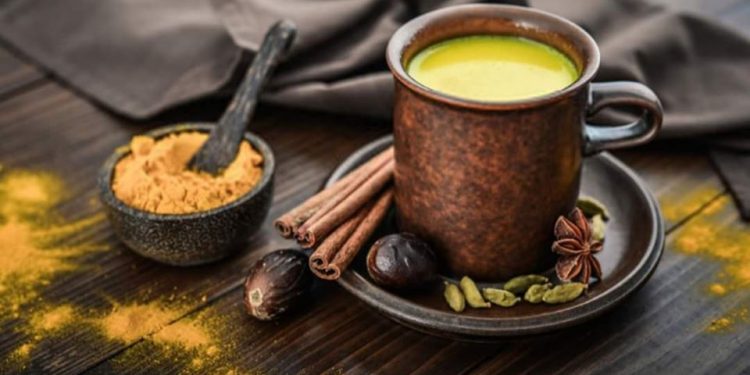 هل سمعتم من قبل عن “الحليب الذهبي”؟ إليكم فوائده..