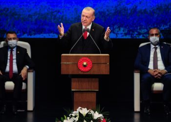 أردوغان يعترف ببراءة عشرات الآلاف من المعتقلين بتهمة الإرهاب!