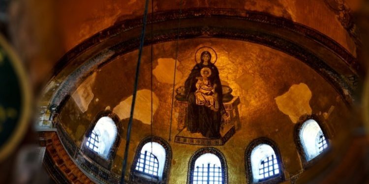 آيا صوفيا وتاجر الدين أردوغان