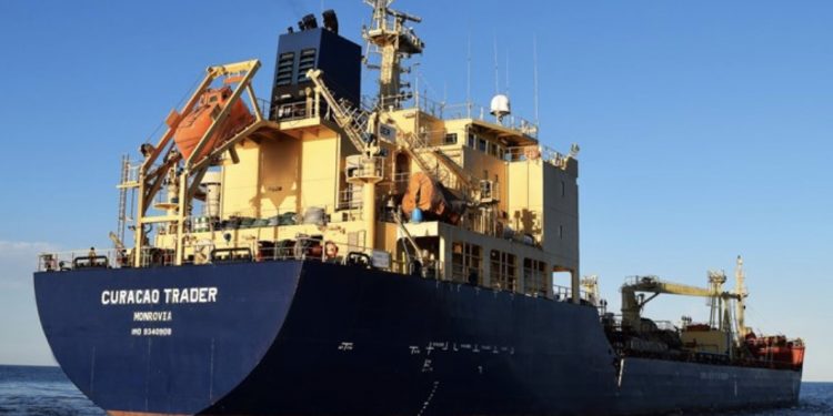 قراصنة يختطفون رهائن روس وأوكرانيين على متن ناقلة نفط في أفريقيا