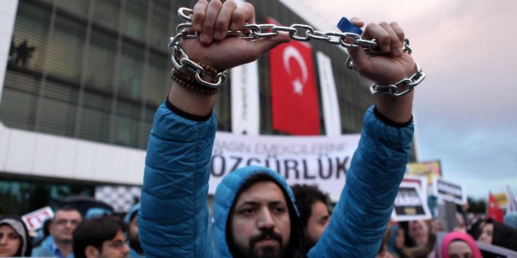 حزب تركي معارض: حرية الصحافة بالبلاد أسوأ مما كانت قبل قرن