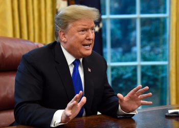 مجلس الشيوخ يقر “قانون البنتاغون”.. وترامب يرد بالتهديد