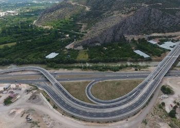 استغرق 16 عاما.. تركيا تفتتح الطريق الأعلى تكلفة في العالم!