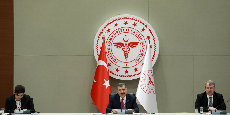 926 إصابة كورونا في تركيا واستمرار ارتفاع الأعداد بالعناية المركزة