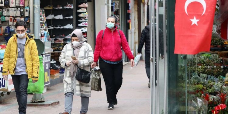 العاملون بقطاع الصحة في تركيا يعانون من “اضطراب”!