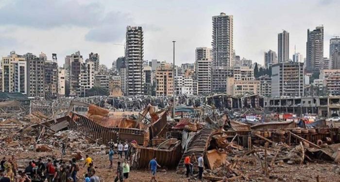 رويترز: دياب وعون تلقيا تحذيرًا قبل أسبوعين من وقوع كارثة بيروت (وثائق)