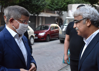 داود أوغلو يزور رئيس الحزب الكردي