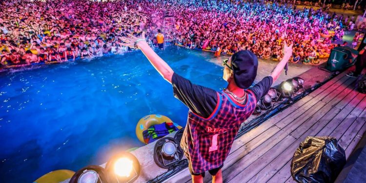 الصين ترد على انتقادات “حفل ووهان الراقص” الذي استفز العالم