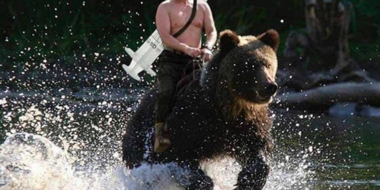 طبيب روسي بارز يستقيل.. والسبب “لقاح كورونا”