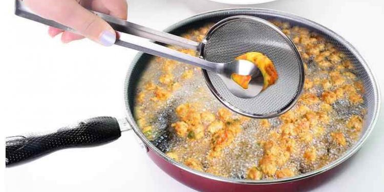 حلول بديلة لزيت القلي المضر بالصحة