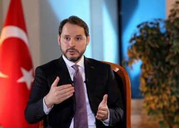 صهر أردوغان: تركيا تكافح لوبي يثير الأزمة الاقتصادية!