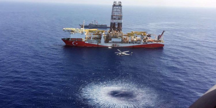 أردوغان يعلنُ استئناف عمليات التنقيب التركية بشرق المتوسط