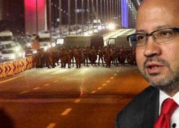كاتب تركي: المخابرات كانت على علم بالانقلاب!