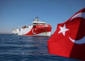 تركيا: بدأنا التنقيب شرق المتوسط
