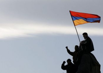 أرمينيا تهدد تركيا الداعمة لأذربيجان