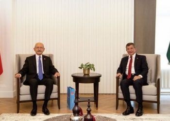 داود أوغلو يزور حزب كليجدار أوغلو