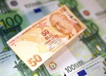 اليورو يسجل أعلى مستوياته على الإطلاق أمام الليرة التركية