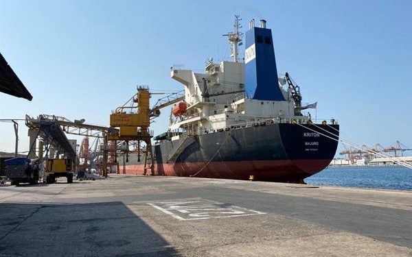 وصول أول شحنة قمح سعودي منتج في الخارج