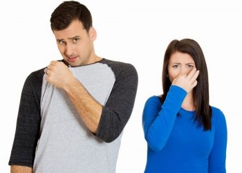 انتبه.. روائح الجسم تخبرك بشئ ما!