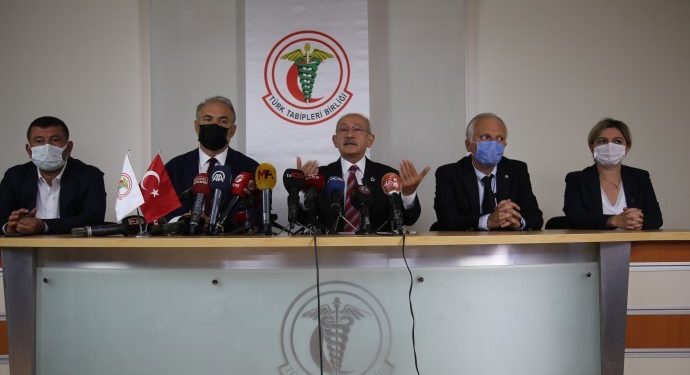 متحديًا بهجلي.. زعيم المعارضة يزور اتحاد أطباء تركيا