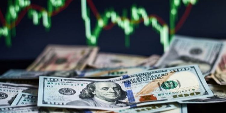 تركيا.. الدولار يواصل الارتفاع أمام الليرة