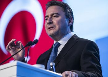 باباجان: قد نعيش قريبًا أيامًا أكثر سوءًا!