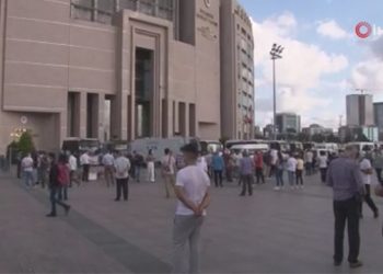 اشتباكات مسلحة أمام دار القضاء في إسطنبول