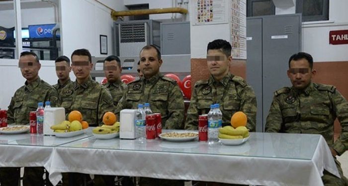 قائد في الجيش التركي يتزعم عصابة لتهريب البشر