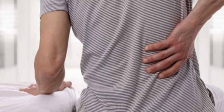 عادات تؤدي إلى تقوس الظهر!