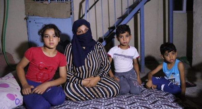 اعتداء على أسرة سورية فور الوصول إلى تركيا