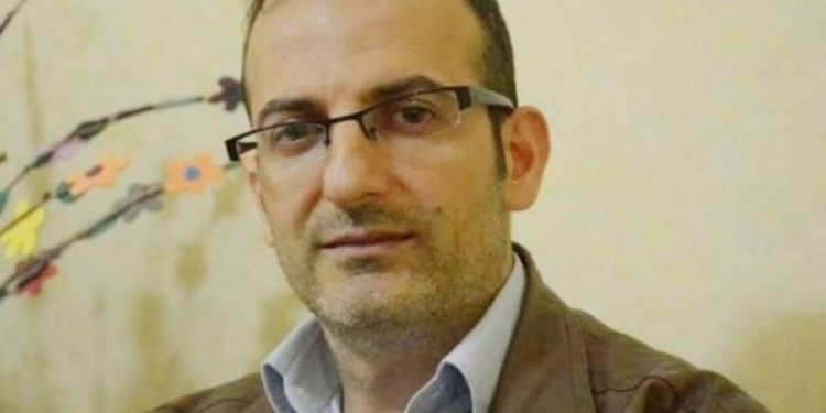 تركيا.. السجن 10 سنوات و6 أشهر لصحفي جريدة أفرنسل