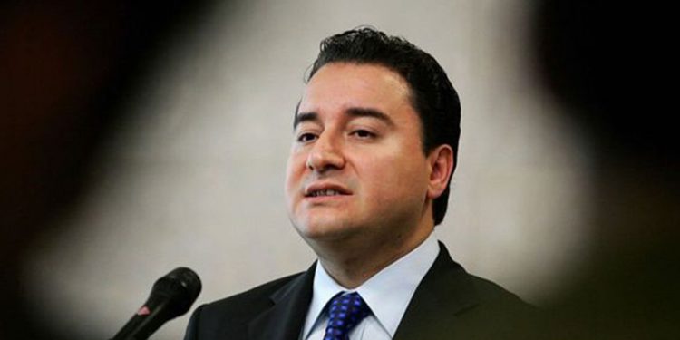 باباجان: الحركة القومية جعلنا نتسول الخبز!