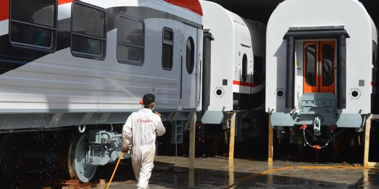 مصر تتسلم دفعة جديدة من عربات القطار روسية الصنع (صور)