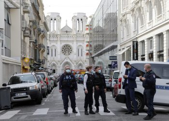بعد هجوم نيس.. رفع مستوى التأهب الأمني في فرنسا