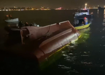 تركيا.. غرق قارب صيد كان على متنه أكثر من 100 شخص