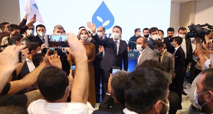 باباجان: أردوغان وضع حق الانتخاب تحت الأقدام