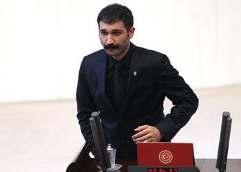 برلماني: أردوغان ينفق 4.5 ملايين ليرة يوميًا ويقول زدنا الدعم للشعب!