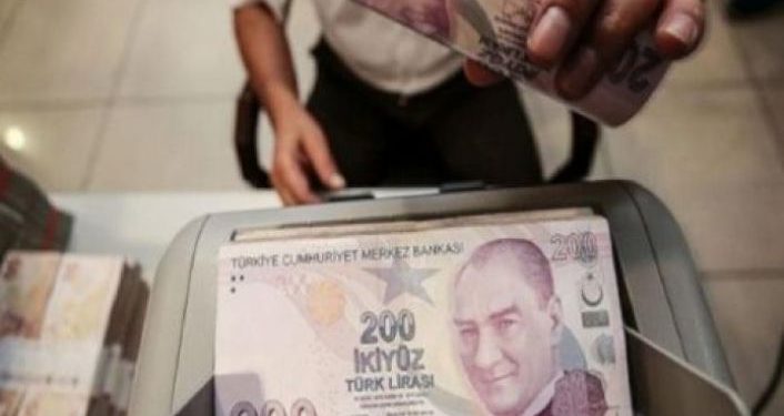 تركيا.. 71% من الموظفين اقترضوا من البنوك بعد منحهم إجازات غير مدفوعة