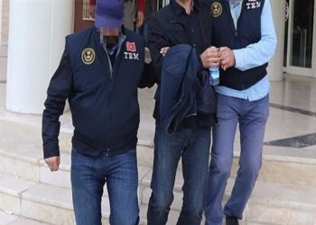 تركيا.. اعتقال 5 أشخاص بزعم انتمائهم لحركة الخدمة