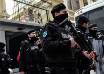 تركيا.. ضبط 42 في عمليتيتن أمنيتين ضد تنظيم داعش