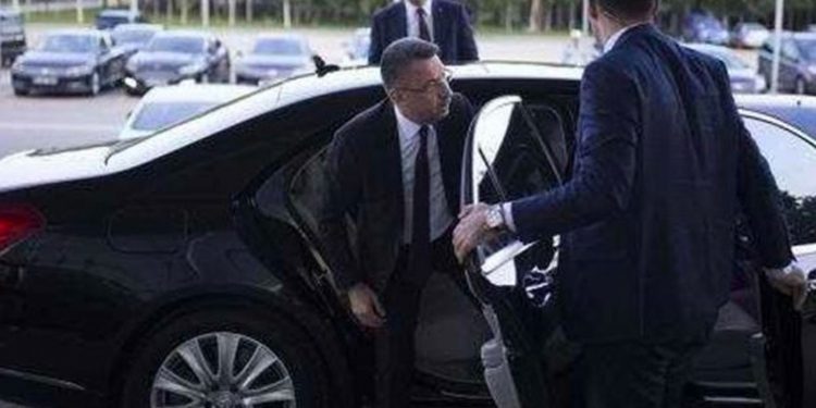 نائب أردوغان يبرر بذخه: أنا أمثل تركيا!