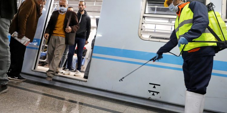 ارتفاع بإصابات كورونا في مصر