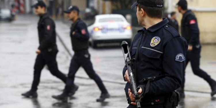 تركيا… اعتقال عمدة بلدية بتهمة الاختلاس!