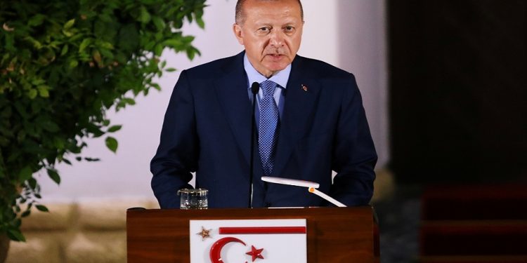 القبارصة الشماليون يستبقون زيارة أردوغان بمظاهرات احتجاجية