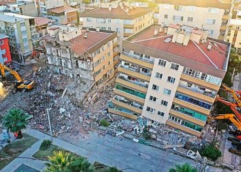 عامل شارك ببناء مجمع سكني في إزمير: كنا نعلم أنه سينهار بأول هزة