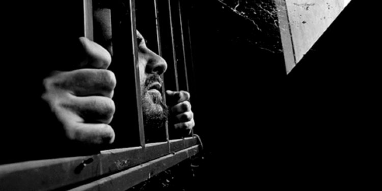 حقوق الإنسان التركية تعلن وفاة معتقلين بالسجون وآخرين عقب الإفراج عنهم