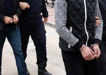 3 عسكريين يواجهون أحكامًا بالسجن 15 عاما بتهمة الانتماء لحركة الخدمة