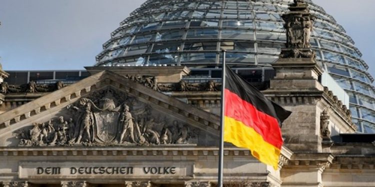 أحزاب ألمانية تدعو البوندستاغ لتطبيق حظر السلاح على تركيا