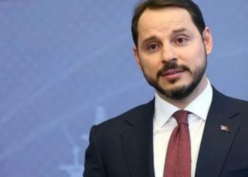 وزير المالية التركي: نستطيع خفض الدولار ولكننا لا نبالي به!